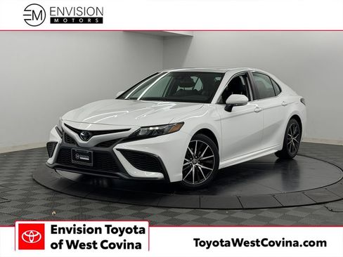 Used 2023 Toyota Camry SE w/ Convenience Package FWD image 1