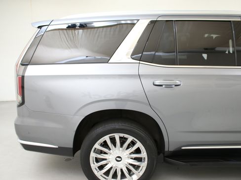 Used 2021 Cadillac Escalade Premium Luxury w/ Performance Package AWD/4WD image 10