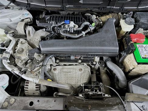 Used 2016 Nissan Rogue SV w/ SV Moonroof Package image 31