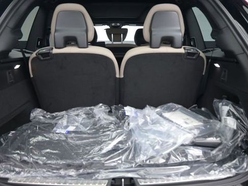 New 2026 Volvo XC90 T8 Plus w/ Protection Package Premier image 32