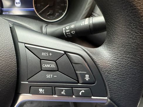 Used 2024 Nissan Sentra SV FWD image 15
