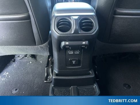 Used 2021 Jeep Wrangler Unlimited Sahara w/ LED Lighting Group image 15