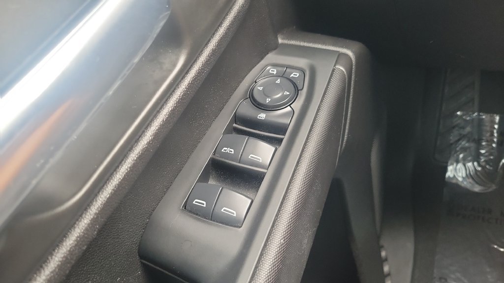 Used 2024 Chevrolet Silverado 2500 Custom AWD/4WD image 18