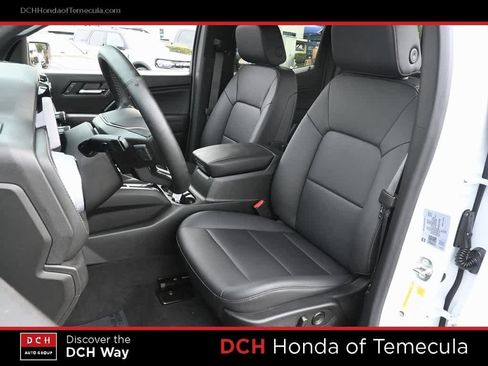 Used 2024 Chevrolet Colorado LT w/ LT Convenience Package III image 18