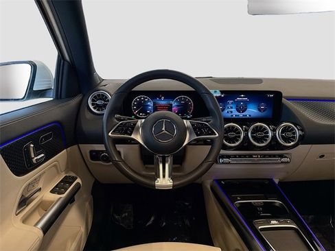 Certified 2025 Mercedes-Benz GLA 250 4MATIC image 20