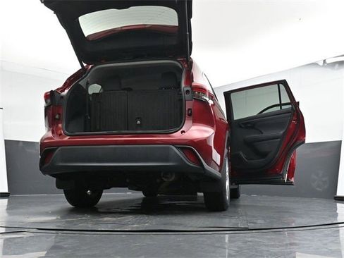 Used 2022 Toyota Highlander LE image 42