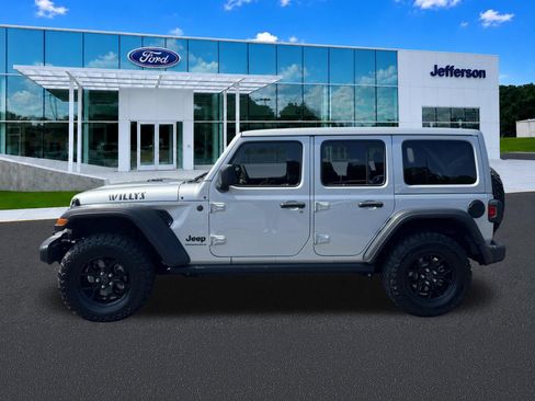 Used 2024 Jeep Wrangler Unlimited Sport AWD/4WD image 4