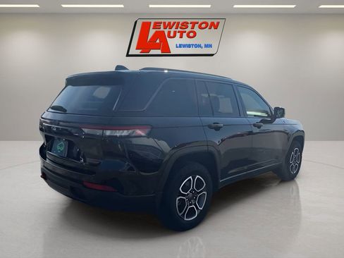 Used 2022 Jeep Grand Cherokee Trailhawk image 8