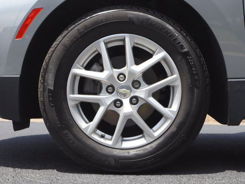 Used 2024 Chevrolet Equinox LT FWD image 6