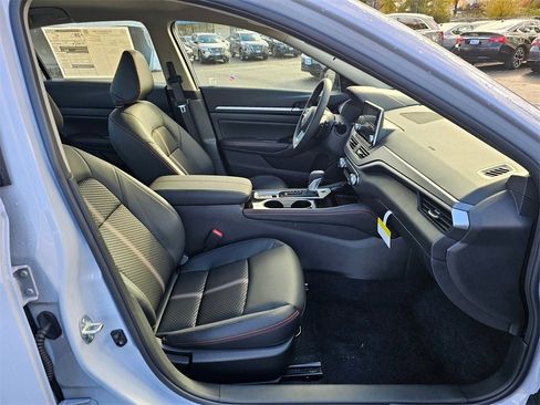 New 2025 Nissan Altima 2.5 SR image 26