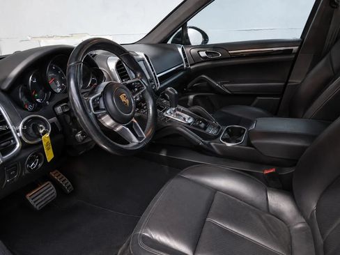 Used 2015 Porsche Cayenne S AWD/4WD image 12