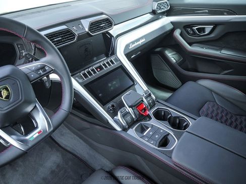 Used 2024 Lamborghini Urus S AWD/4WD image 34