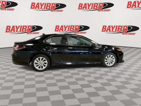 Used 2022 Toyota Camry LE FWD image 9