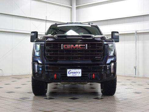 Used 2024 GMC Sierra 2500 AT4X AWD/4WD image 2
