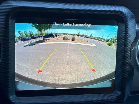 Used 2023 Jeep Wrangler Unlimited Sahara AWD/4WD image 23