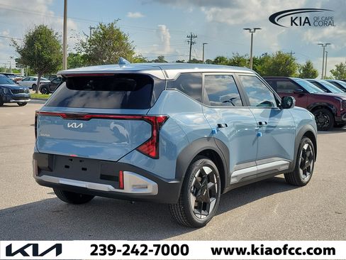 New 2027 Kia Seltos S FWD image 6