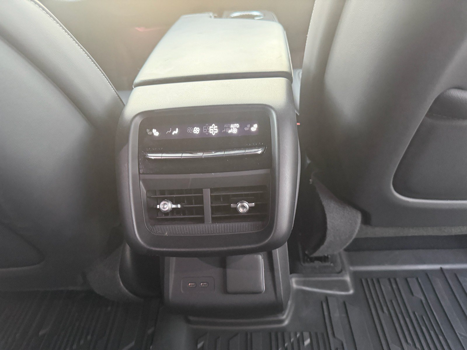 Used 2024 Cadillac Lyriq Sport AWD/4WD image 14