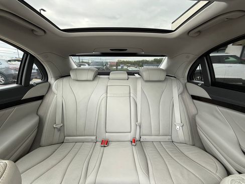 Used 2015 Mercedes-Benz S 550 Sedan image 35