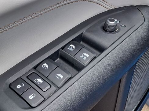 Used 2024 Jeep Compass Limited AWD/4WD image 7