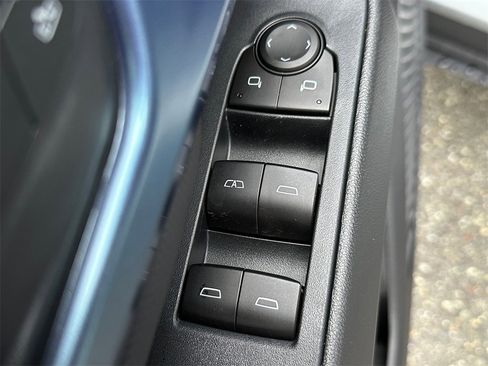 New 2026 Chevrolet Equinox EV LT image 21