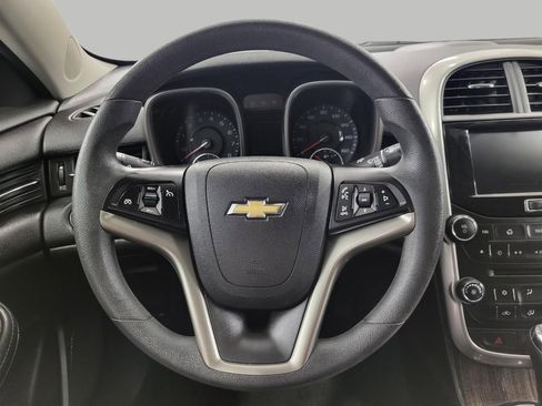 Used 2016 Chevrolet Malibu LT w/ Power Convenience Package image 5