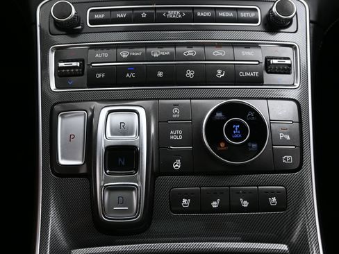 Used 2022 Hyundai Santa Fe Limited image 17