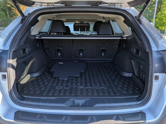 Used 2023 Subaru Outback Touring AWD/4WD image 31