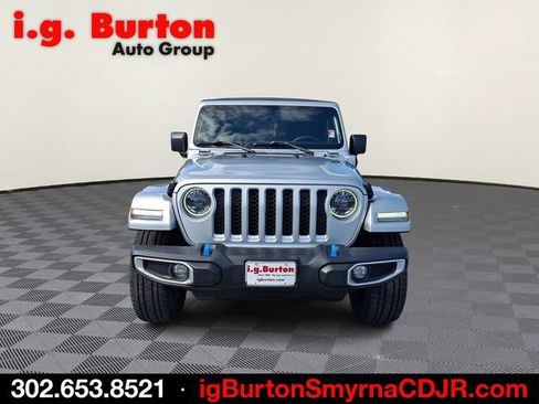 Used 2023 Jeep Wrangler Unlimited Sahara AWD/4WD image 2