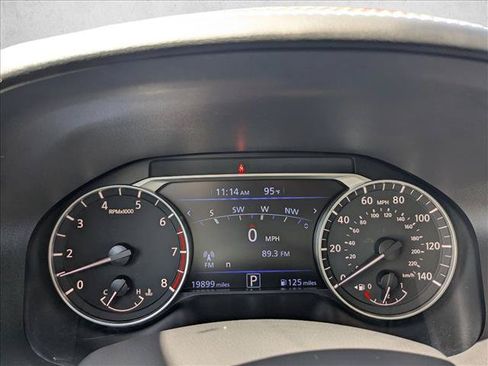 Used 2024 Nissan Altima 2.5 SR w/ SR Premium Package FWD image 11