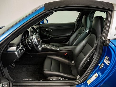 Certified 2015 Porsche 911 Targa 4S image 5