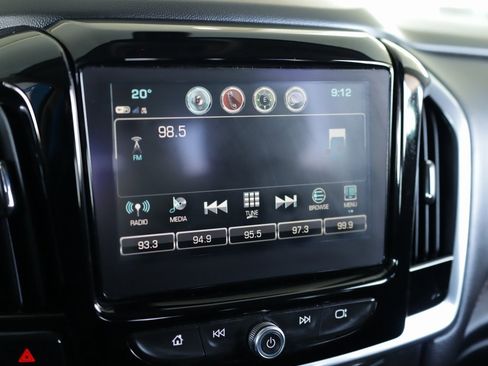 Used 2019 Chevrolet Traverse LT image 13