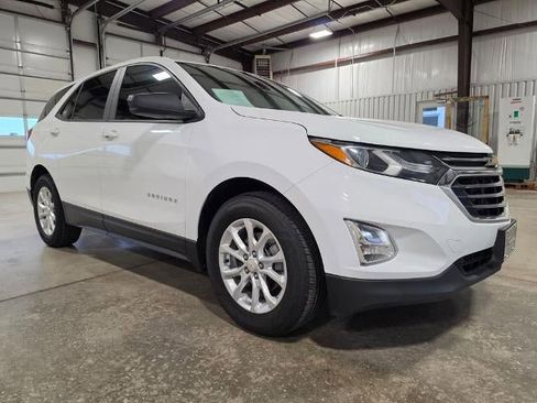 Used 2020 Chevrolet Equinox LS w/ LS Convenience Package FWD image 7