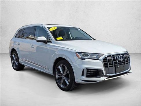 Used 2022 Audi Q7 Premium Plus image 3