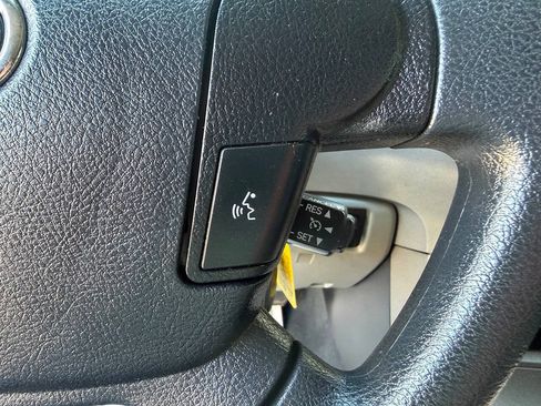 Used 2013 Toyota Tundra 2WD CrewMax w/ SR5 Pkg image 21