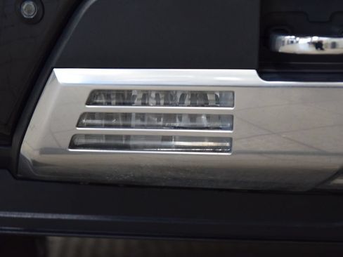 Used 2024 Chevrolet Silverado 1500 High Country w/ Technology Package AWD/4WD image 14