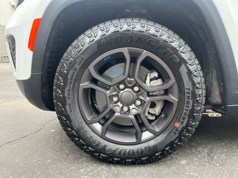 New 2025 Jeep Grand Cherokee Trailhawk AWD/4WD image 10