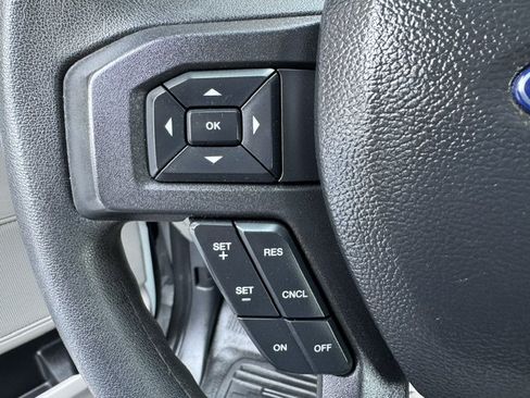 Used 2022 Ford F250 XL w/ Power Equipment Group AWD/4WD image 9
