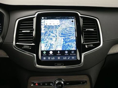 Used 2023 Volvo XC90 B6 Ultimate w/ Protection Package Premier AWD/4WD image 14