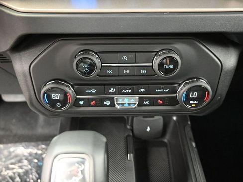 New 2026 Ford Bronco Outer Banks AWD/4WD image 9