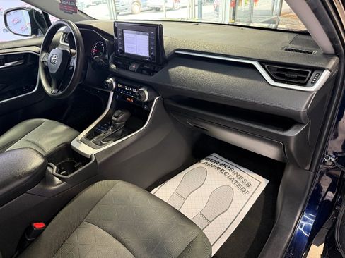 Used 2022 Toyota RAV4 XLE image 46