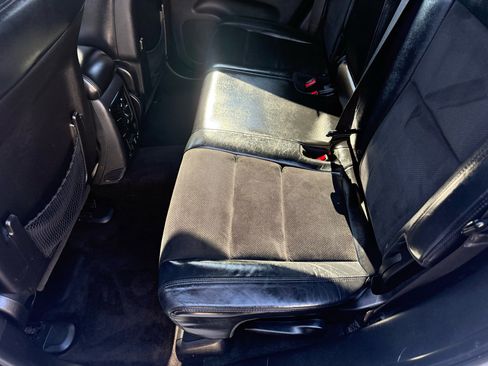 Used 2015 Jeep Grand Cherokee Altitude image 37