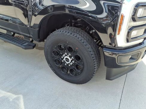 New 2026 Ford F250 XLT w/ XLT Premium Package AWD/4WD image 4