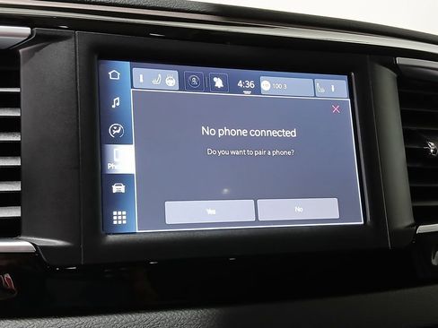 Used 2024 Chrysler Voyager LX FWD image 25