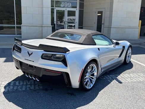 Used 2018 Chevrolet Corvette Z06 RWD image 9