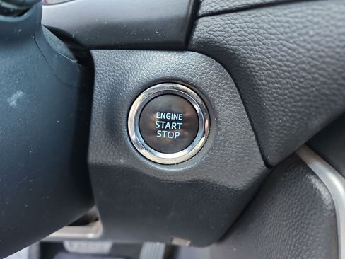 Used 2020 Toyota RAV4 XLE image 21