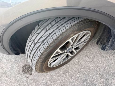 Used 2021 Ford Escape SEL image 31