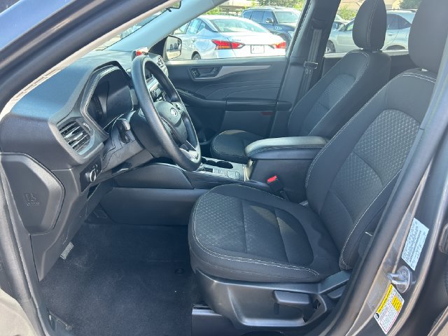 Used 2025 Ford Escape Active AWD/4WD image 26