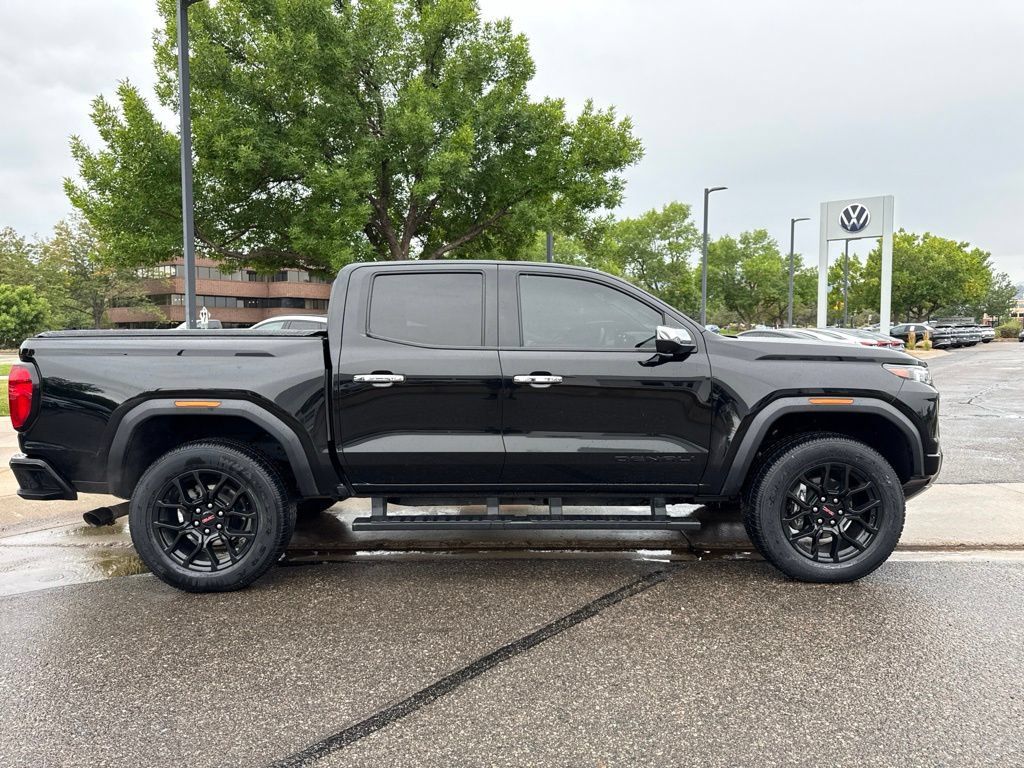 Used 2023 GMC Canyon Denali w/ Denali Black Edition AWD/4WD image 6