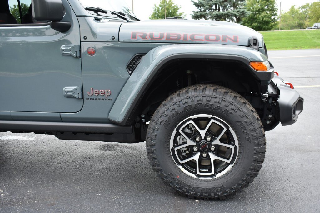 New 2026 Jeep Gladiator Rubicon w/ Steel Power Dome Hood Package AWD/4WD image 4