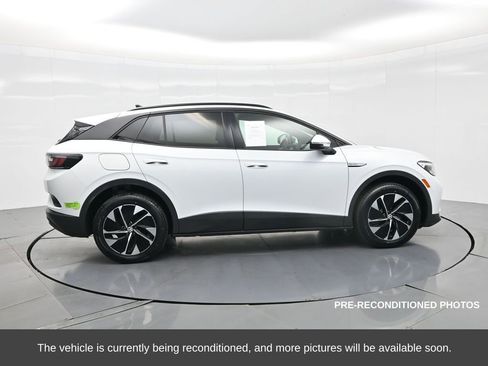 Used 2022 Volkswagen ID.4 Pro image 5